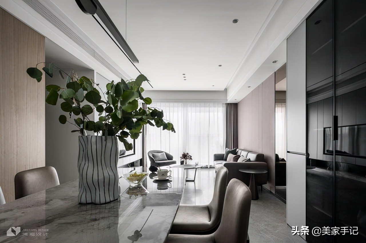 深圳夫妇123㎡的家,坚持电视柜打满柜子,效果不是一般的大气