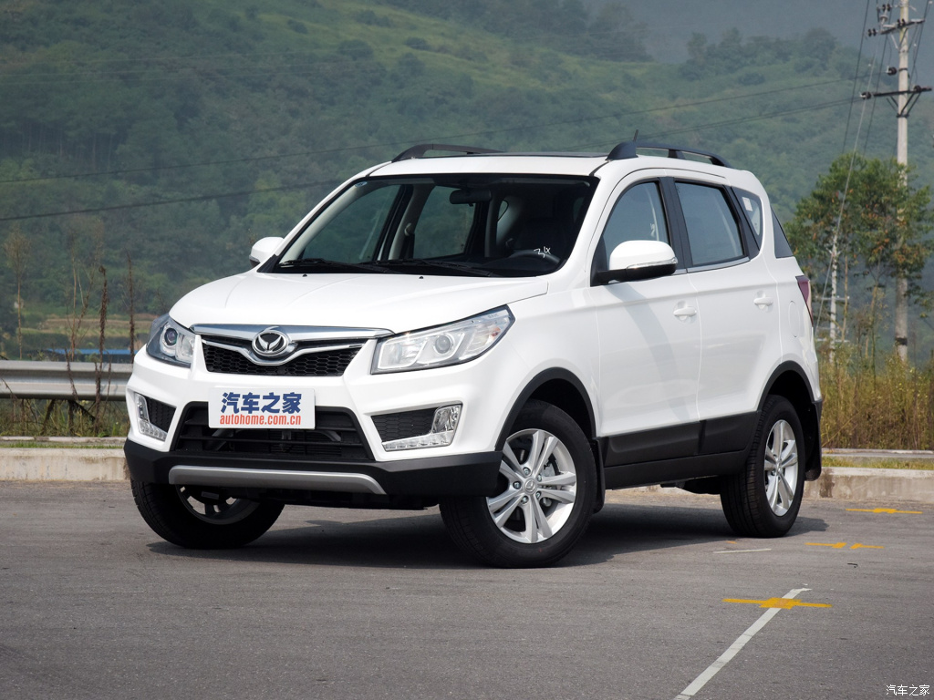 幻速s3车架号钢印在哪里,北汽幻速s3空间整体图片