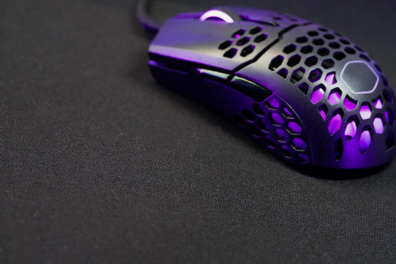 酷冷至尊mm711鼠标测评,酷冷至尊mp511鼠标垫