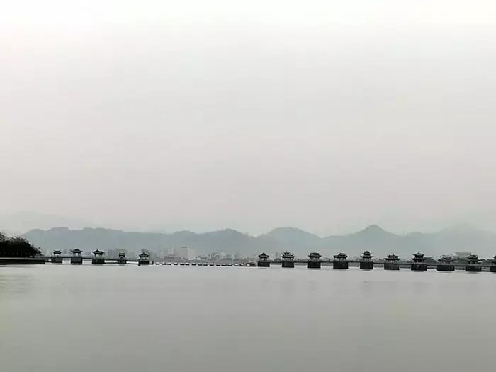 读行潮州（4）|走过这座桥，为你铺条路