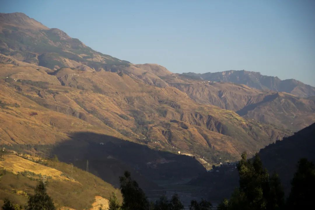 东川红土地在哪里观赏最好,昆明东川红土地攻略