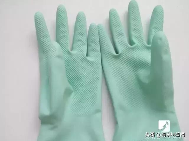 衣服粘毛毛小妙招,洗衣机洗衣服衣服粘毛怎么解决