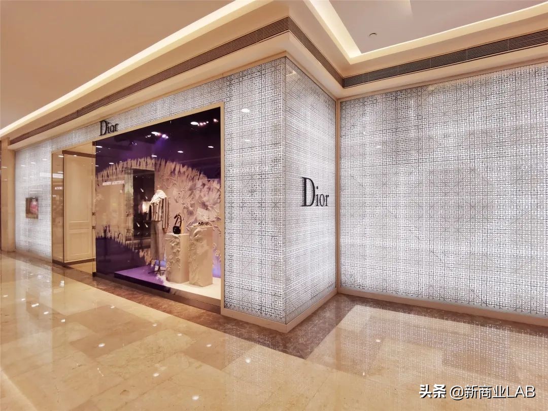 武商武汉国际广场变形记，拥抱变革，推动发展