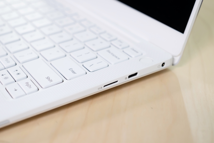 戴尔xps139305测评,戴尔xps13-9305测评视频