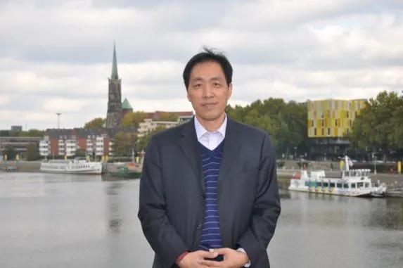 杈圭枂鏃剁┖钂嬮鐓х墖,杈圭枂鏃剁┖涔︾睄