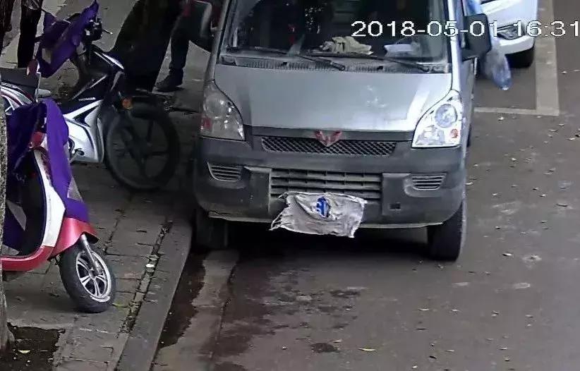 高手在民间拦阻索,高手在民间一点破绽都看不出来