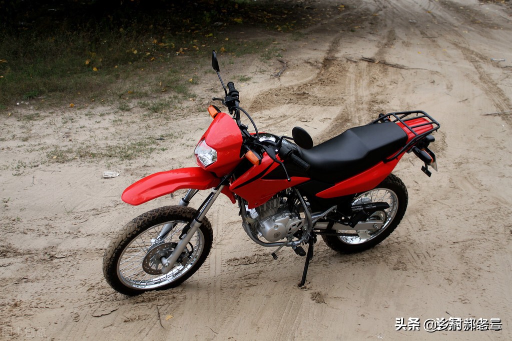 城里代步电动车还是摩托车,农村买摩托车还是电动车