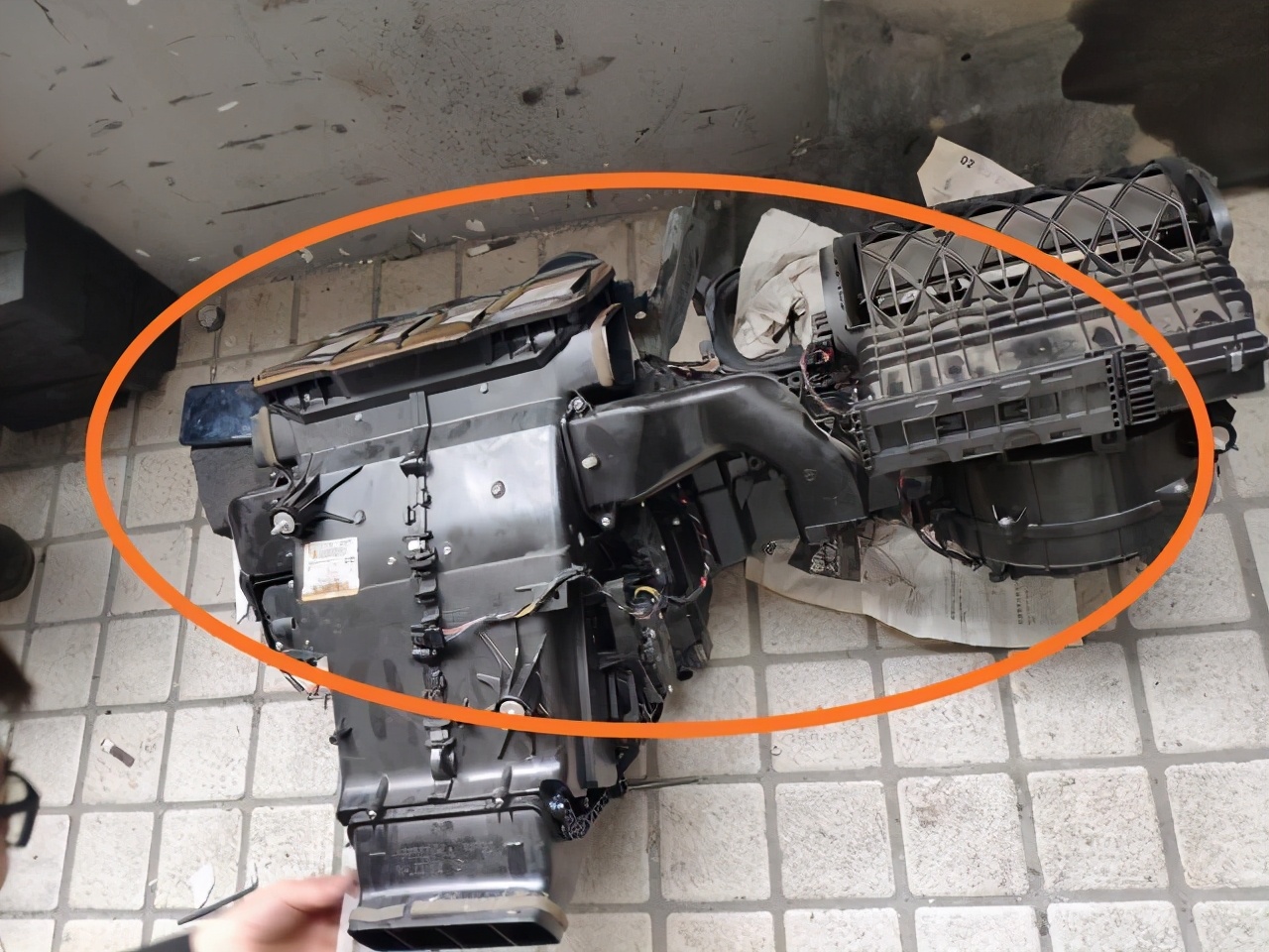 汽车空调有臭脚丫子味如何清洗,汽车空调有臭脚丫味怎么处理