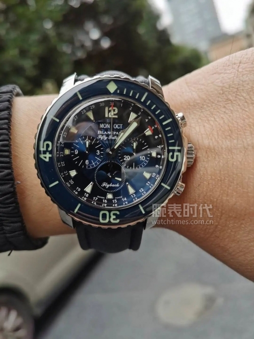 网友晒上千万的手表,网友晒1300手表