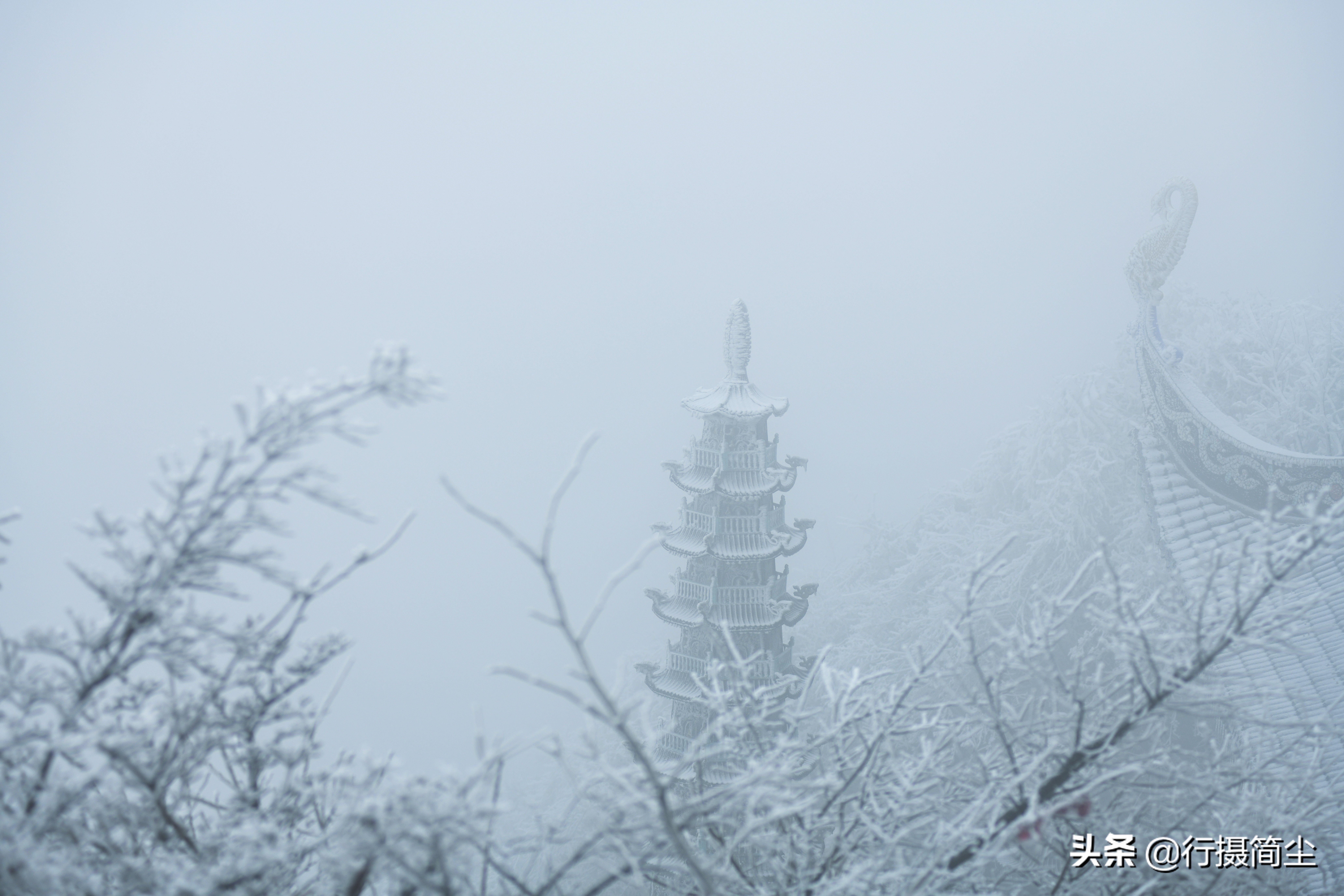 华蓥山宝鼎雪景航拍,华蓥山宝鼎冬天看日出