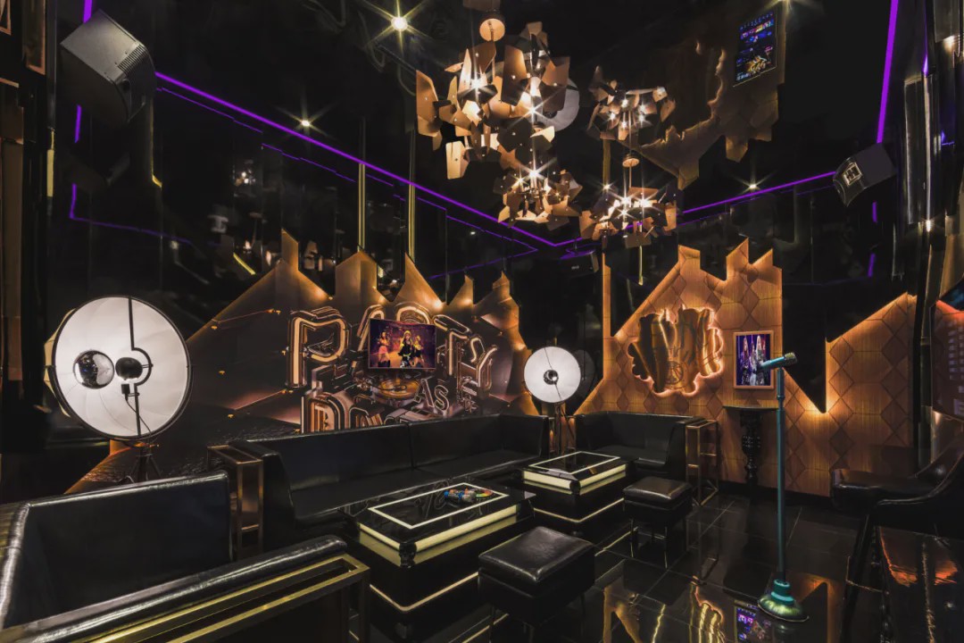 眉间是银河眼中有星辰,眉间有银河眼中有星辰抖音