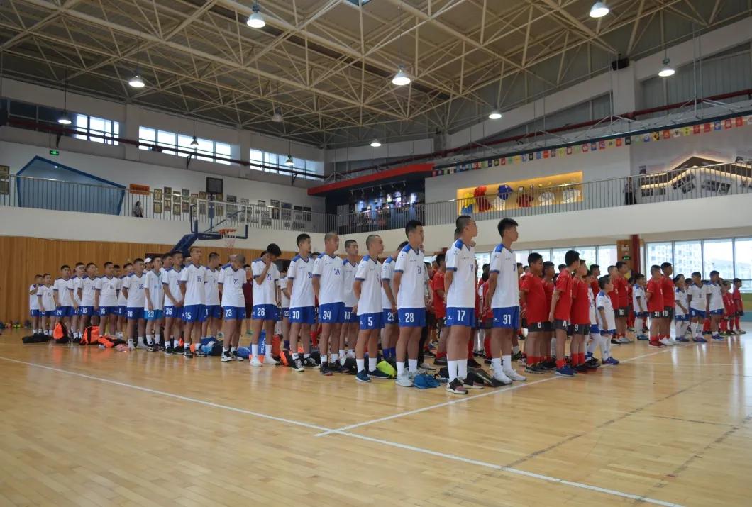 连云港初中封闭式训练营,连云港成人足球训练营招生报名