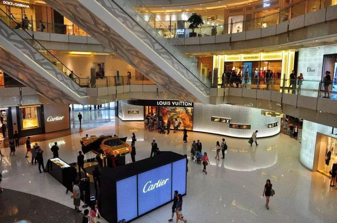 为什么实体店衣服和网店差价很大,同样一件衣服实体店比网上贵