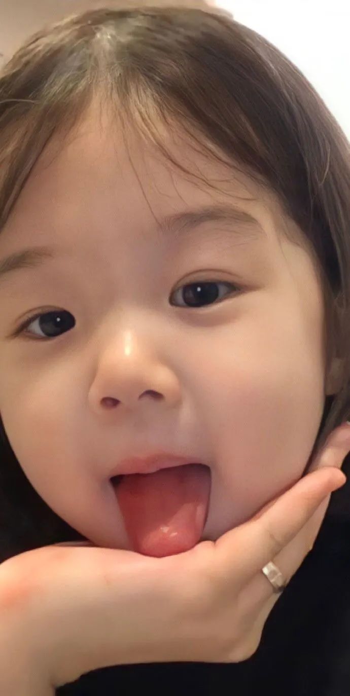 可爱宝宝壁纸高清全屏可自取,手机壁纸宝宝可爱女孩