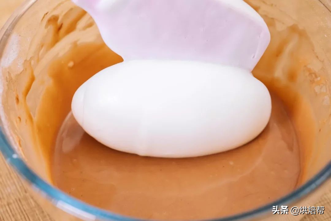 蛋糕抹面的技巧和手法在家自己做,一款不用抹面就可以完成的蛋糕