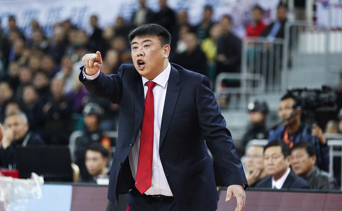 山东男篮主教练巩晓彬近况,山东男篮主帅巩晓彬简介