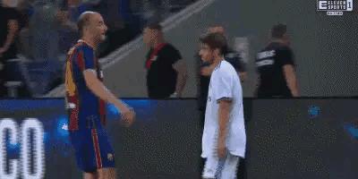 依然是王者剪辑,小罗经典世界杯吊射