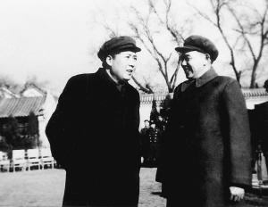 开国中将闻妻牺牲，另娶他人，解放后“亡妻”找上门，破镜重圆？