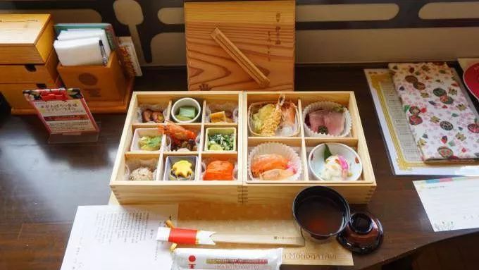 在日本坐火车是什么感觉,在日本坐火车是什么体验