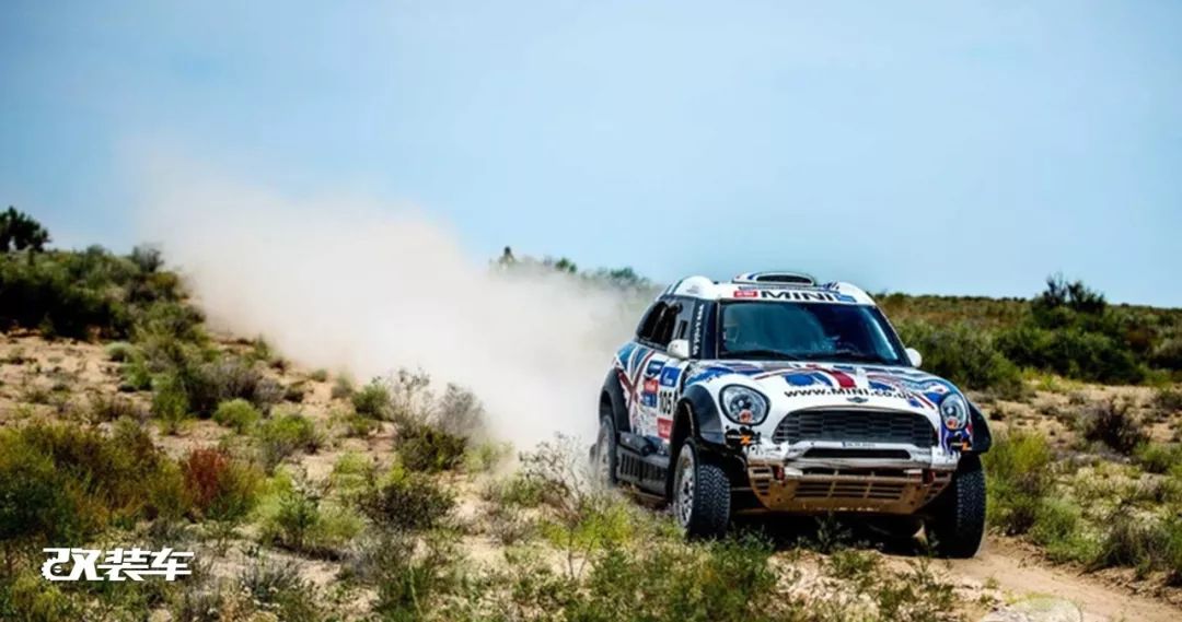 网友花费十几万，把MINI乡下人爆改成大脚怪