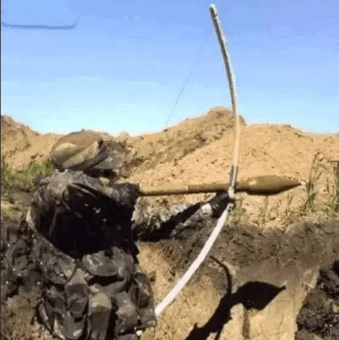 弓弩射火箭弹、煤气罐炮、钢管大狙,细数各种DIY*器武**