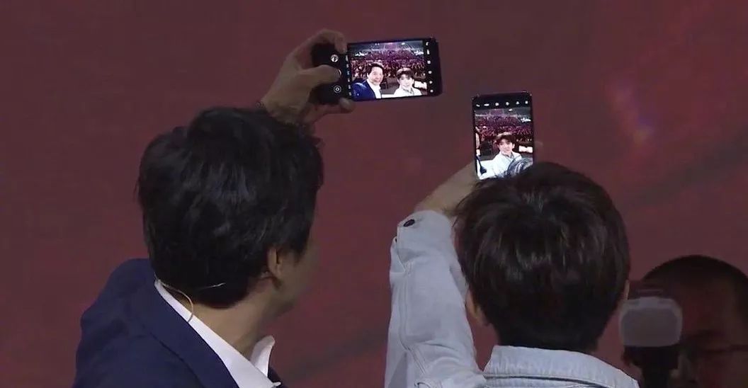 yeezy黑色上脚,王源球鞋