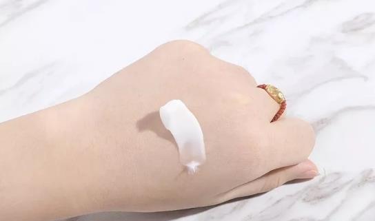 绵羊油是都是绵羊的油吗,绵羊油对应成分羊毛脂