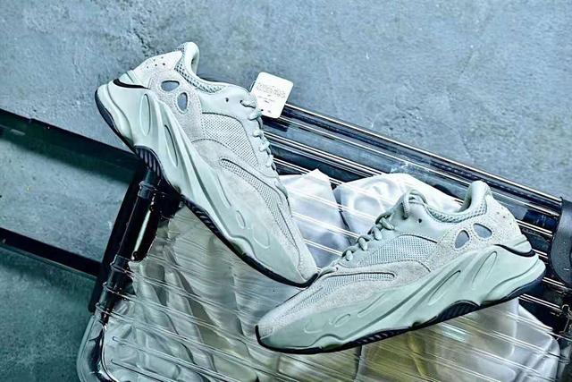 莆田复刻鞋和正版区别是什么,福建高仿鞋和正版到底有什么区别