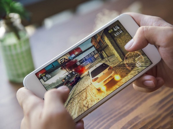 神机iPhone6s：来自苹果“钉子户”的怒吼