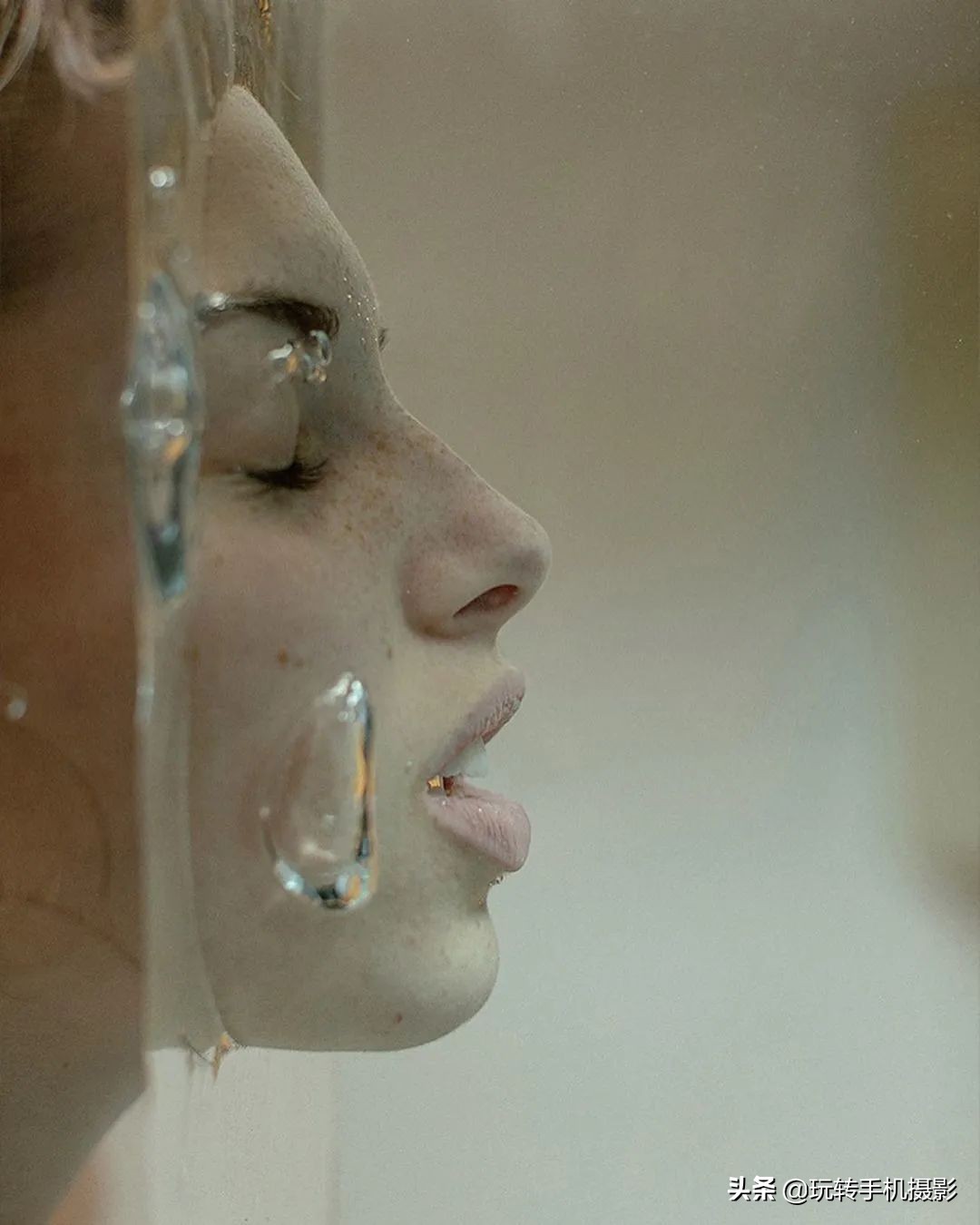 为什么有些人的照片很有质感,全身照片用什么拍出高级感