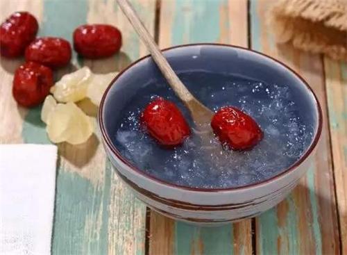 炖燕窝直接放在玻璃壶炖糊了,炖燕窝为什么用纯净水