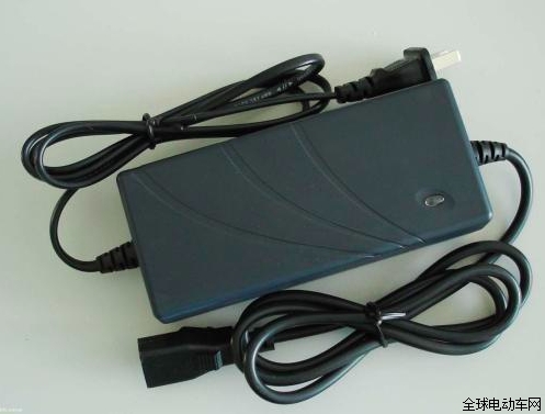 电动车充电常犯的五大错误,电动车充电的四大误区