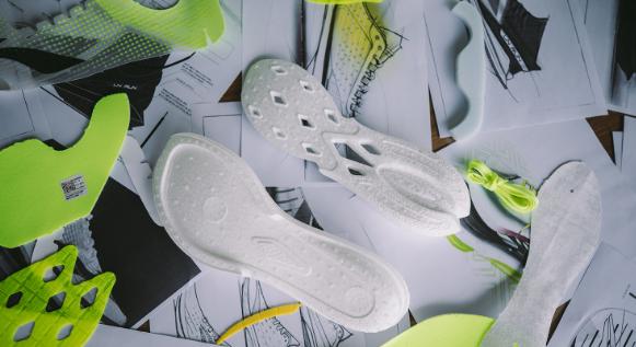 李宁运动鞋在国产排第几,国货运动鞋销量暴涨