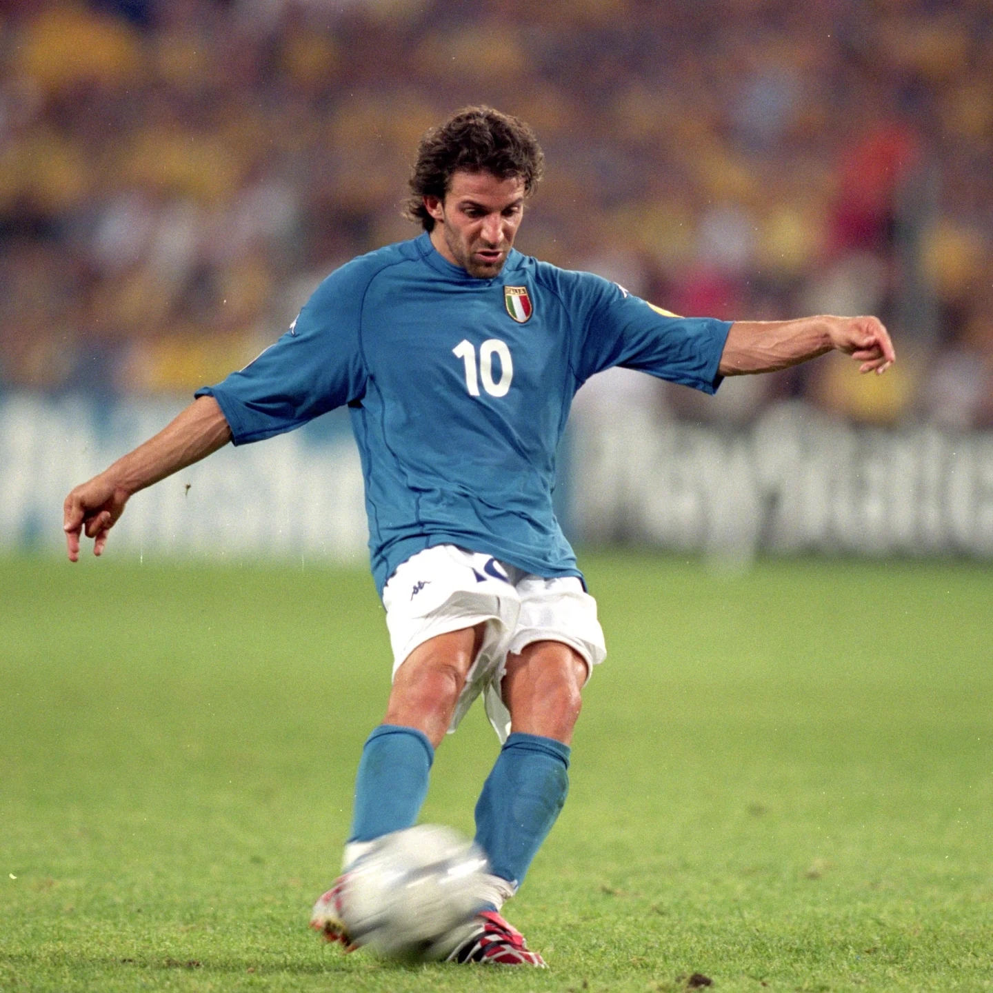 2000年欧洲杯意大利球衣,06年世界杯意大利复古球衣