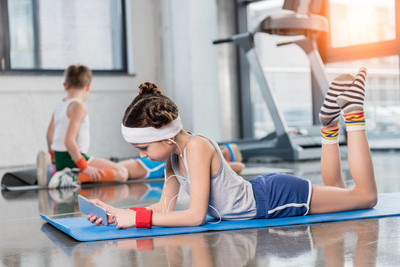 瑜伽垫的异味怎么去除橡胶味,如何快速去除瑜伽垫上的异味