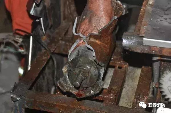 宜春这位“淡定姐”火了！生活难免有痛，痛的时候看看这位大姐！