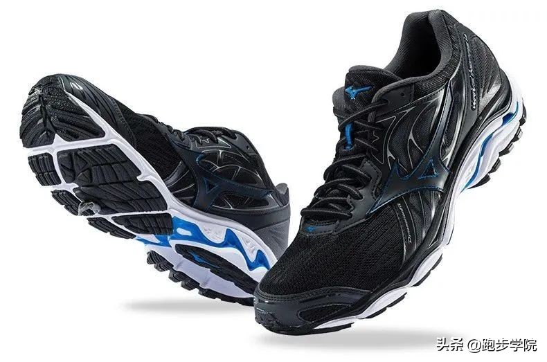 经常跑半马买什么跑鞋好,跑马新手推荐跑鞋