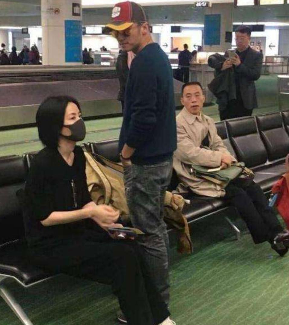 王菲已和李威龙结婚？谢霆锋经纪人正面回应：好假，不会有人信