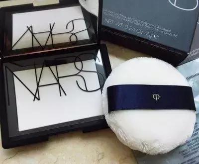 老是抱怨脱妆你选对定妆产品了吗,好用的大牌定妆产品