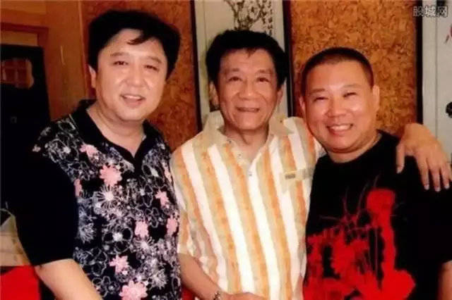 岳云鹏郭德纲大多少岁,岳云鹏14岁郭德纲26岁