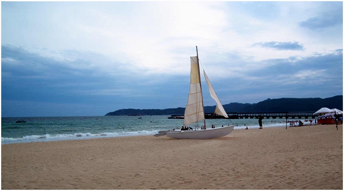海南三亚亚龙湾酒店,海南三亚亚龙湾介绍