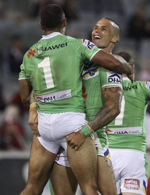 赛场如职场，盘点足球场上说翻就翻的友谊小船