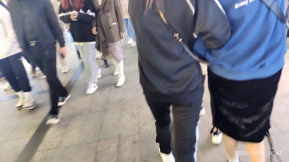 南昌市现在红谷滩商铺卖多少钱,红谷滩商铺多少钱一平米