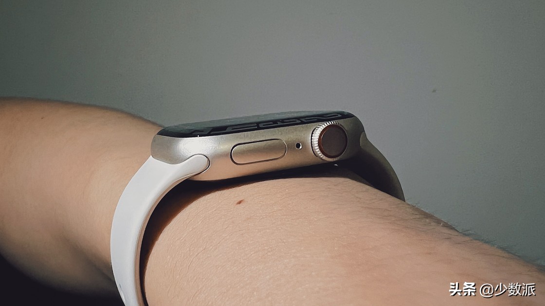 applewatchseries7银色和黑色怎么选,watchseries741mm和45mm续航