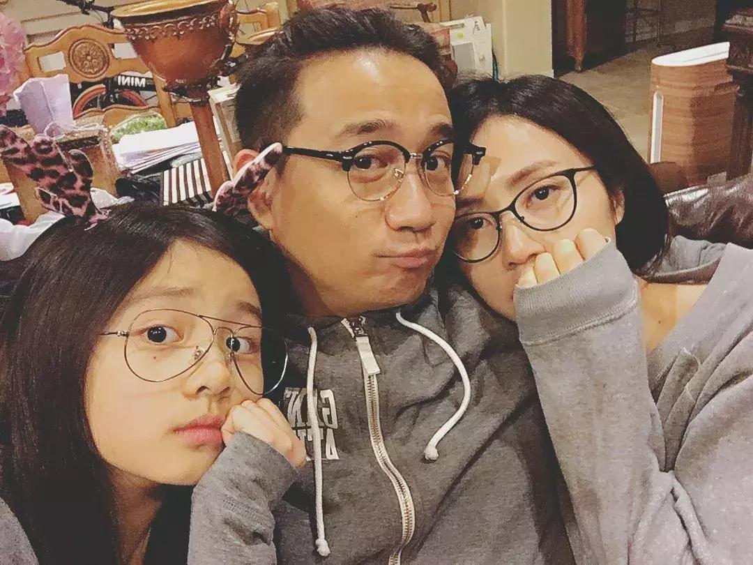 大s和小s二女儿买衣服,小s被大s吐槽