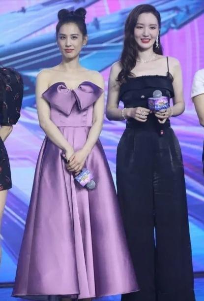 黄圣依紧身裙搭配图,黄圣依露脐装搭配图片