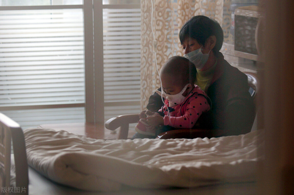 住宅靠近商场好吗,住宅离医院近好吗