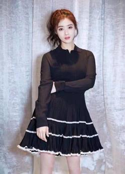 蒋欣显瘦穿搭大全,拯救拜拜肉蝴蝶袖