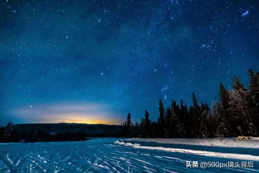 地球两极为什么会有极光,地球两极是不是一直有极光