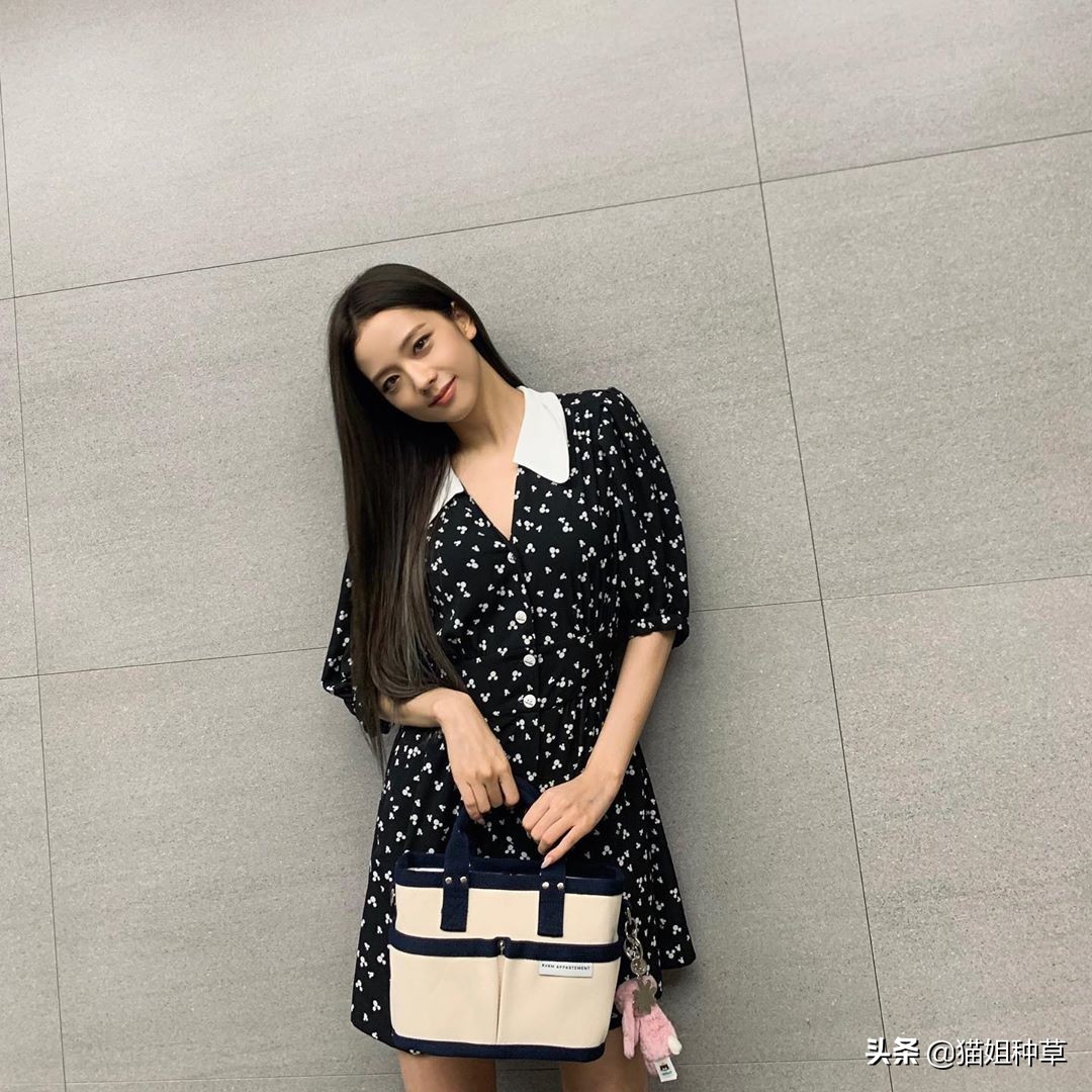 今年秋冬小配饰流行,今年流行款配饰